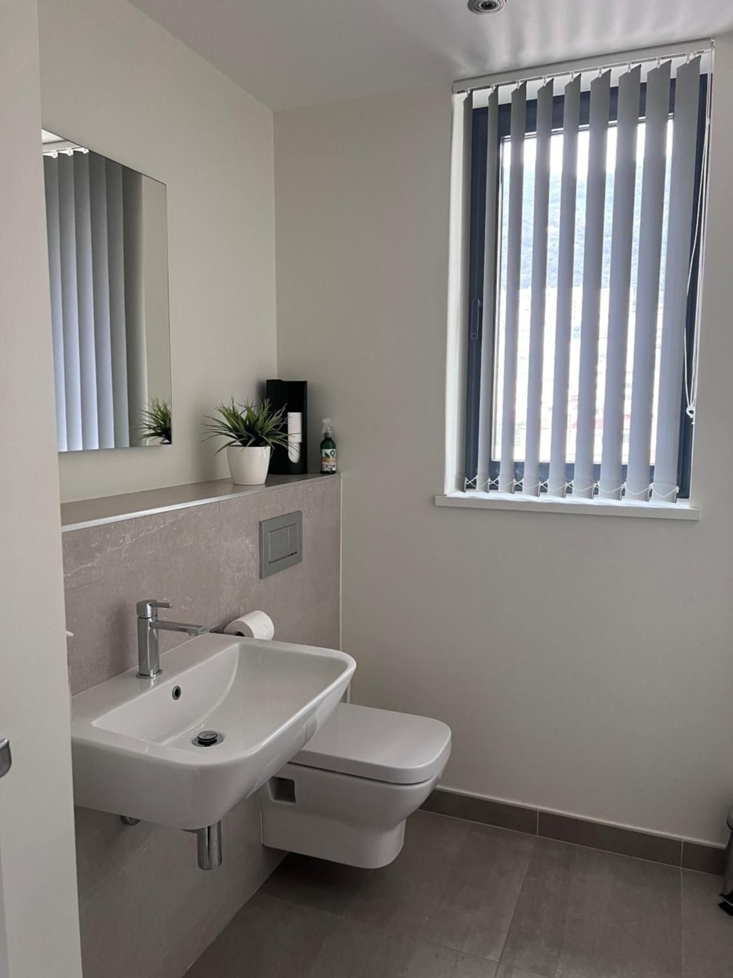 Deluxe 1-Bed Apartment In The City Centre Gibraltár Kültér fotó